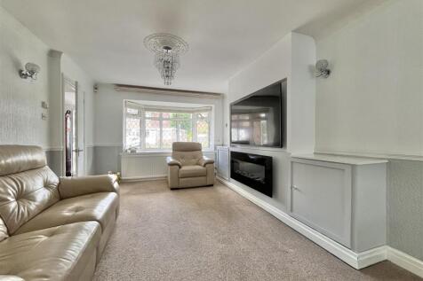 Through Lounge/Dining Area