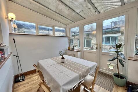Sun/Dining Room