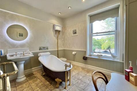 Luxury Bathroom