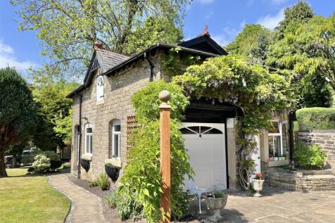 Detached Former Coach House/Saddlery