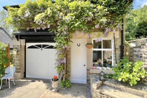 Detached Former Coach House/Saddlery