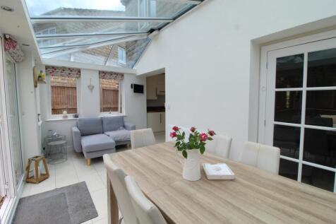 Sun/Dining Room