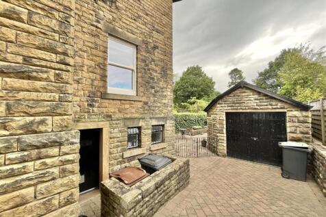 Detached Garage