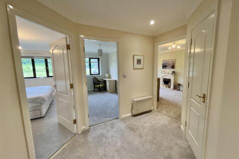 Private Entrance Hall