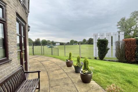 Communal Gardens and Parking
