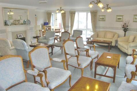 Main Reception &amp; Residents Lounge