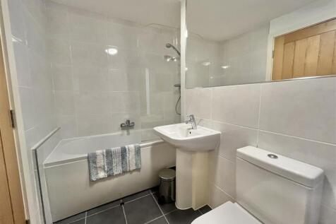 Bathroom/En-Suite