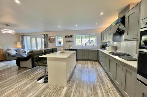 Family/Dining Room &amp; Kitchen