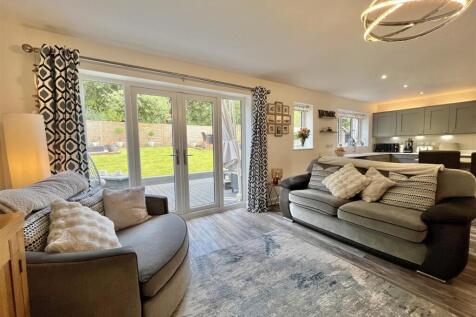 Family/Dining Room &amp; Kitchen