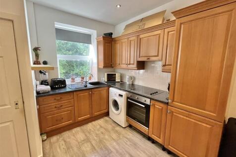 Open Plan Living Room/Kitchen