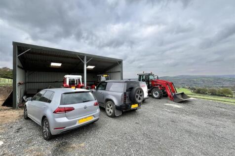 Hay Store &amp; Tractor Shed