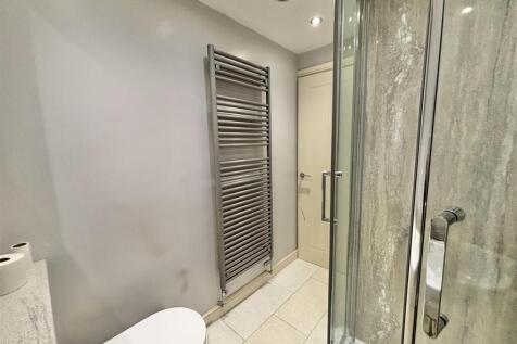 Bathroom Walk In shower