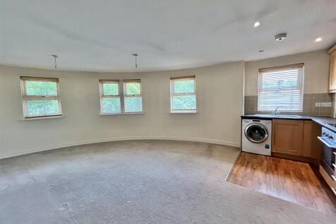 Open Plan Lounge &amp; Kitchen