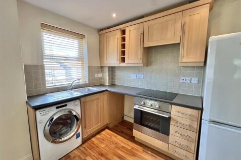 Open Plan Lounge &amp; Kitchen