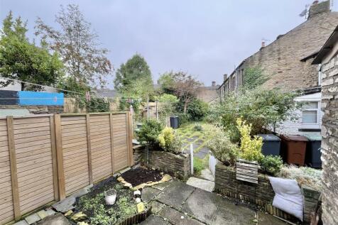 Shared Rear Garden