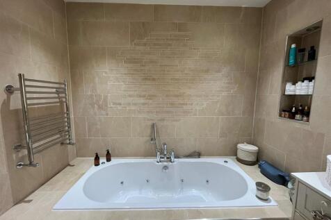 Jacuzzi Bath