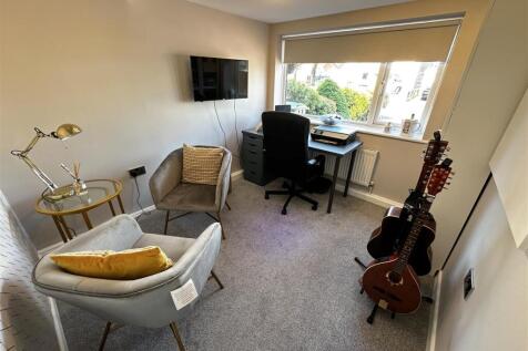 Office/Bedroom 4