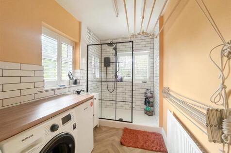 Utility / Downstairs Shower Room