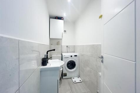 Utility Room / Downstairs WC