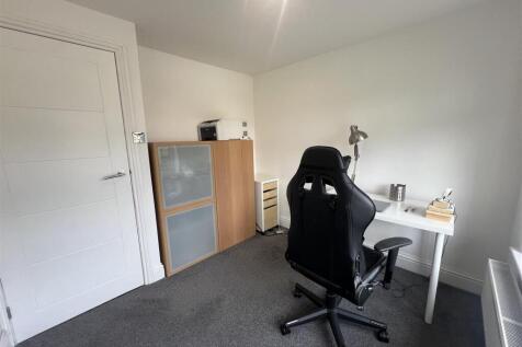 BEDROOM FIVE