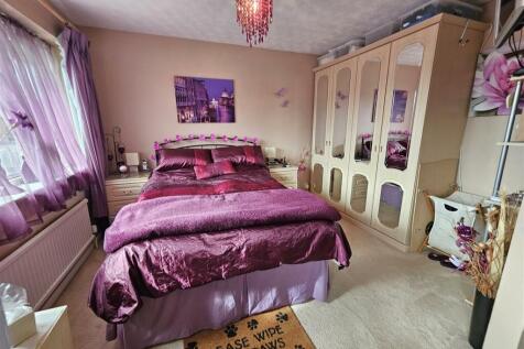 Master Bedroom.jpg