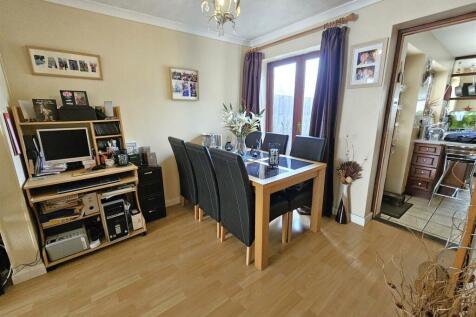 Dining room.jpg