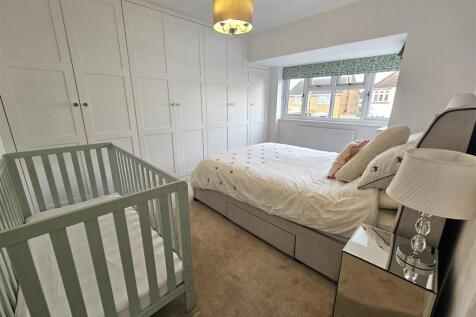 Master bedroom.jpg