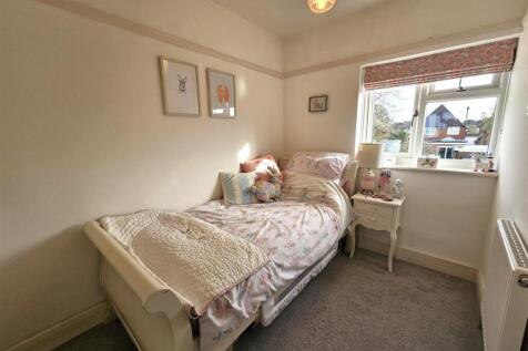 Bed 3.jpg