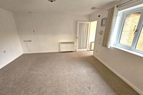 Living Room 2.jpg