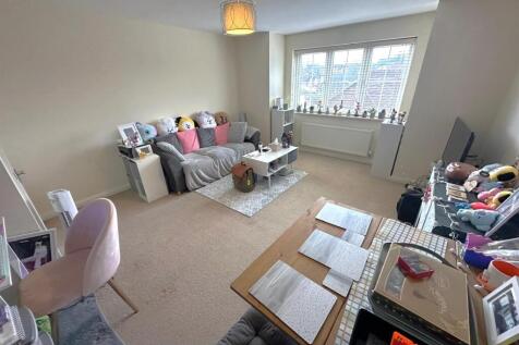 Living Room 2.jpg