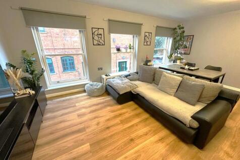 Living Room 1.jpg