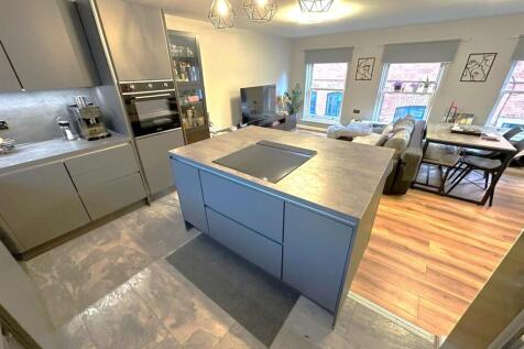 Kitchen 2.jpg
