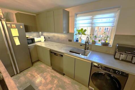 Kitchen 3.jpg