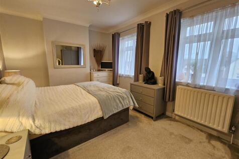 Master bedroom.jpg