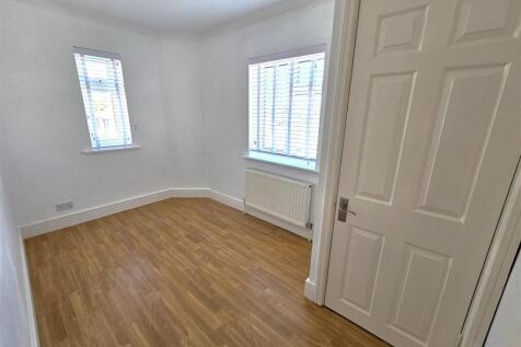 Bedroom 3.jpg