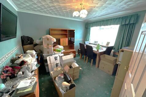 Bedroom 2 .jpg