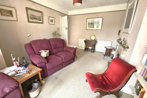 Living Room.jpg