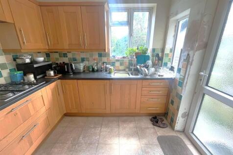 Kitchen3.jpg
