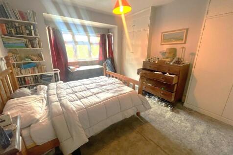 Bedroom1 .jpg