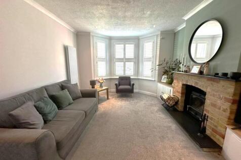 Living Room.jpg