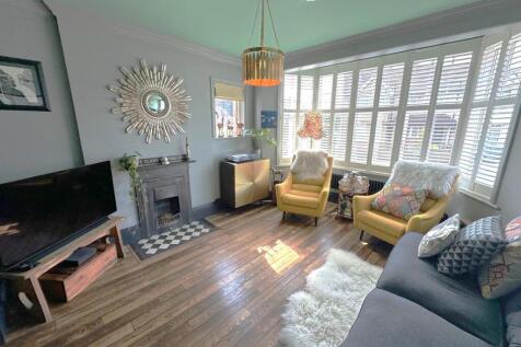 Living Room 1.jpg