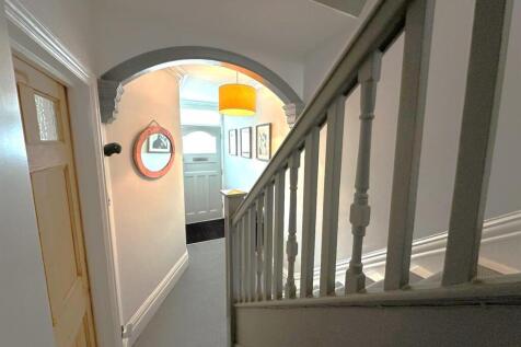 Entrance Hallway.jpg