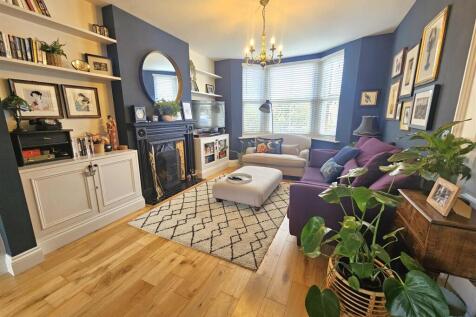 Living Room.jpg