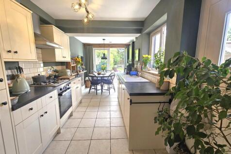 Kitchen Breakfast Room 2.jpg