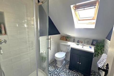 Shower Room.jpg
