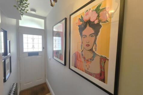 Entrance Hallway.jpg