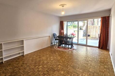 Living Room.jpg