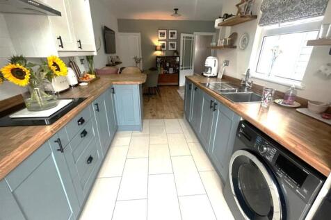 kitchen 1(1).jpeg
