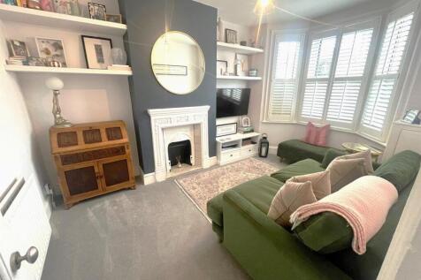 new Lounge.jpeg