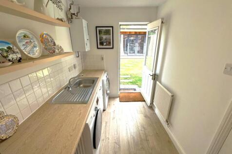 Utility Room 2.jpg
